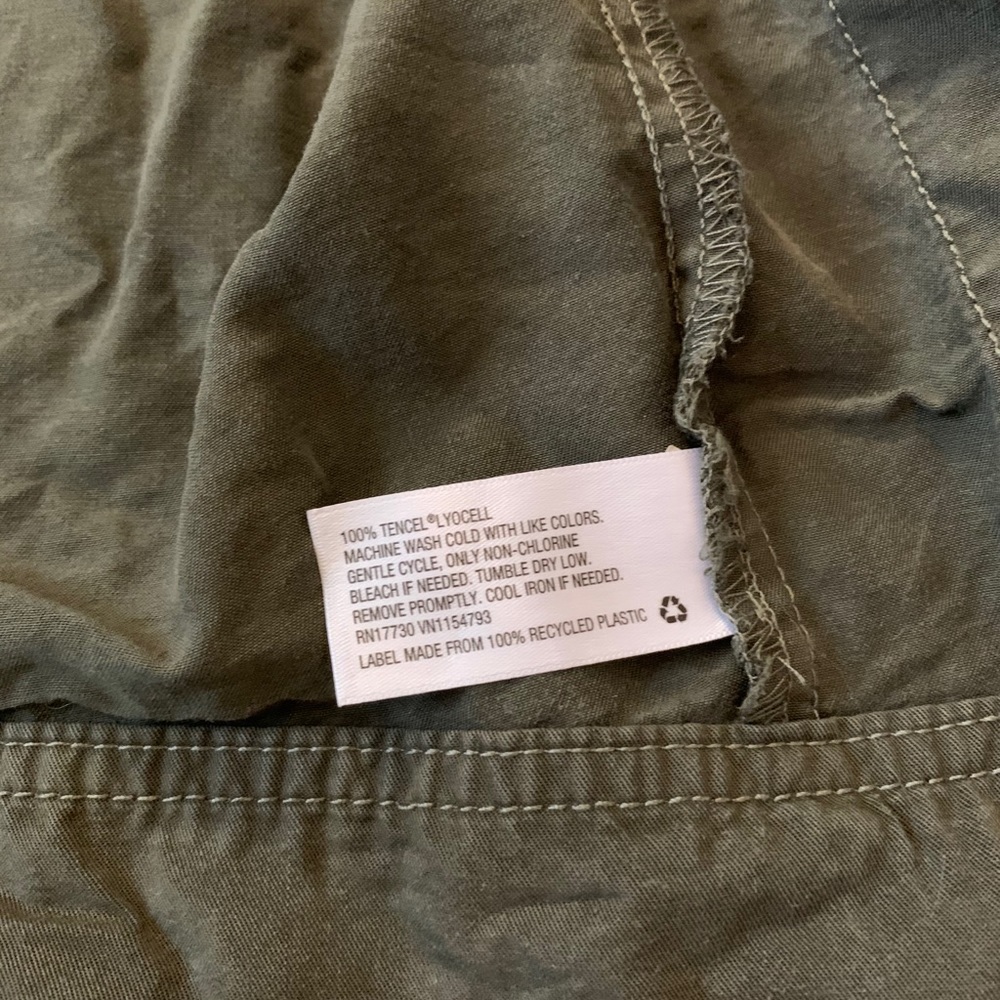 Cropped Cargo Jacket - Picture 3 of 3